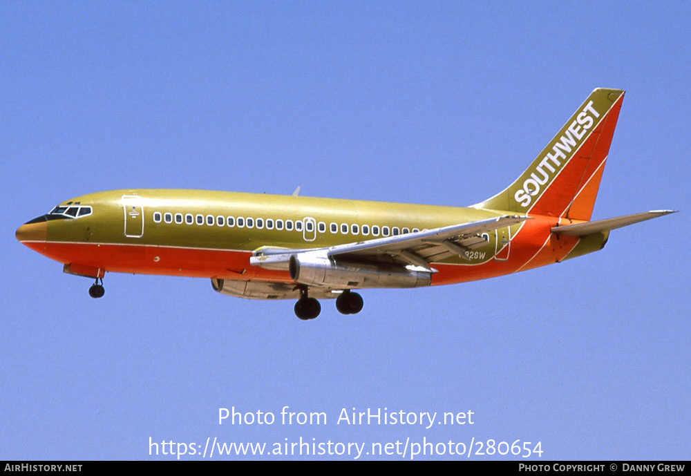 Aircraft Photo of N82SW | Boeing 737-2H4/Adv | Southwest Airlines | AirHistory.net #280654