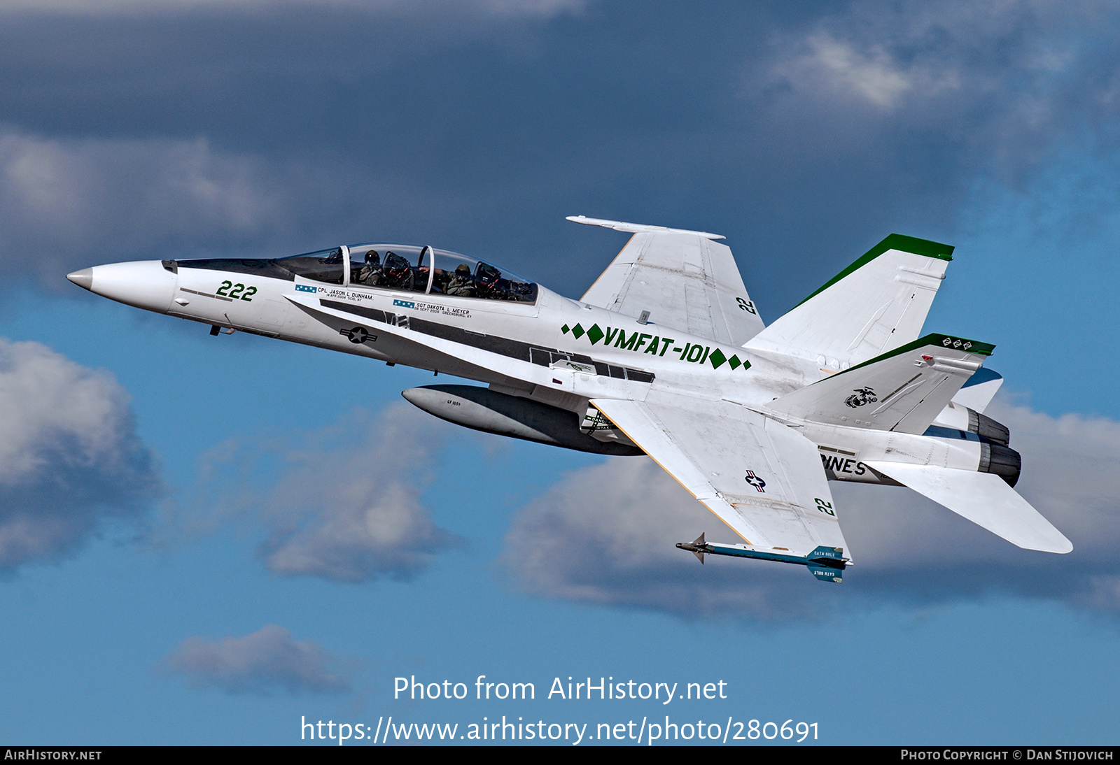 Aircraft Photo of 162885 | McDonnell Douglas F/A-18B Hornet | USA - Marines | AirHistory.net #280691