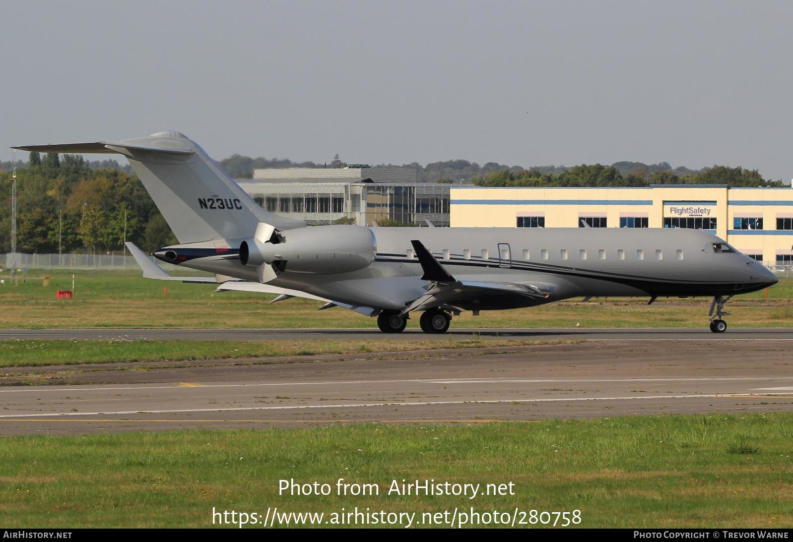 Aircraft Photo of N23UC | Bombardier Global Express (BD-700-1A10) | AirHistory.net #280758