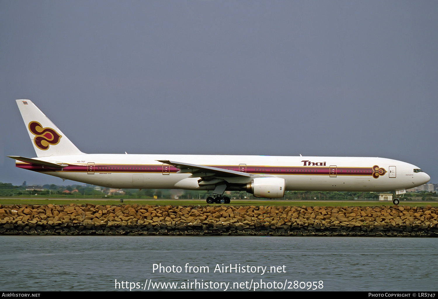 Aircraft Photo of HS-TKF | Boeing 777-3D7 | Thai Airways International | AirHistory.net #280958