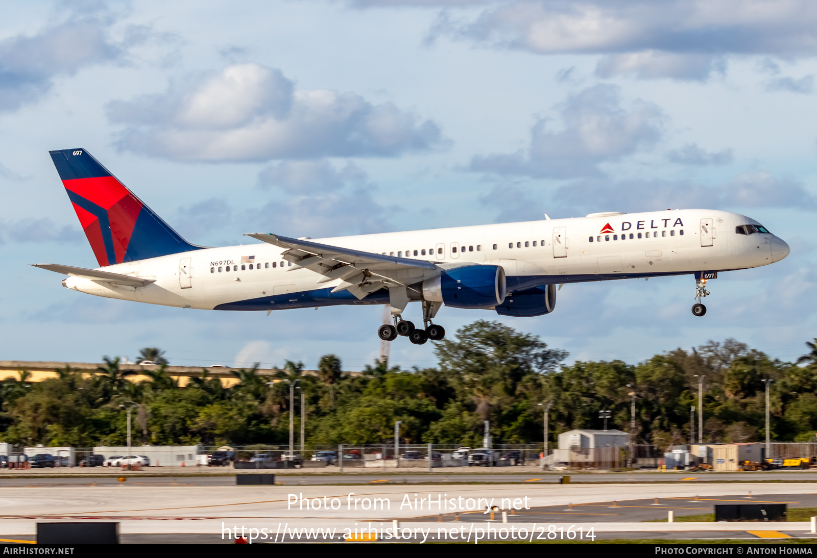 Aircraft Photo of N697DL | Boeing 757-232 | Delta Air Lines | AirHistory.net #281614