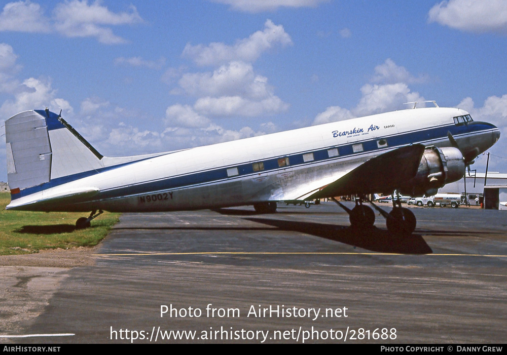 Aircraft Photo of N9002Y | Douglas DC-3(C) | Bearskin Airlines | AirHistory.net #281688