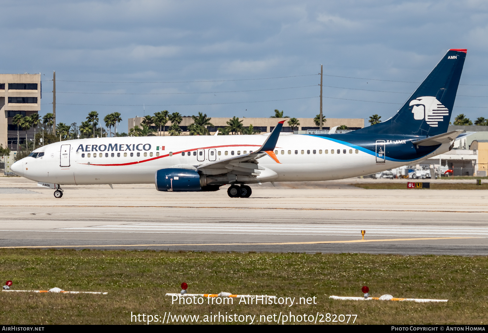 Aircraft Photo of XA-AMN | Boeing 737-852 | AeroMéxico | AirHistory.net #282077