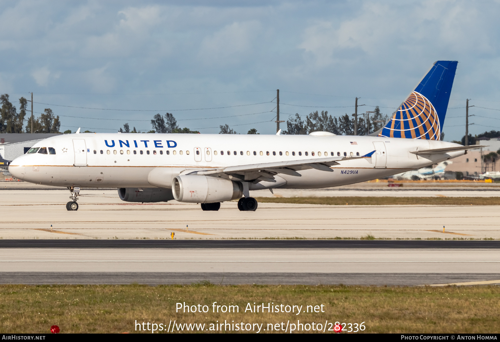 Aircraft Photo of N429UA | Airbus A320-232 | United Airlines | AirHistory.net #282336