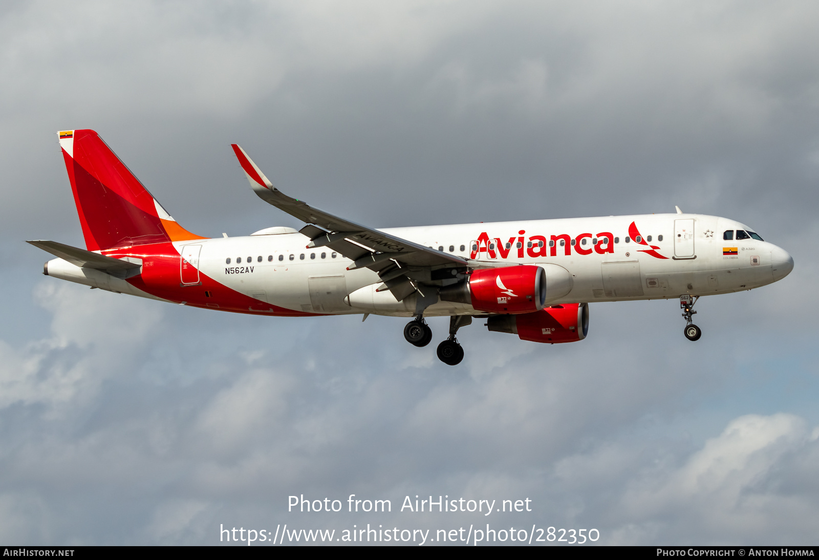 Aircraft Photo of N562AV | Airbus A320-214 | Avianca | AirHistory.net #282350