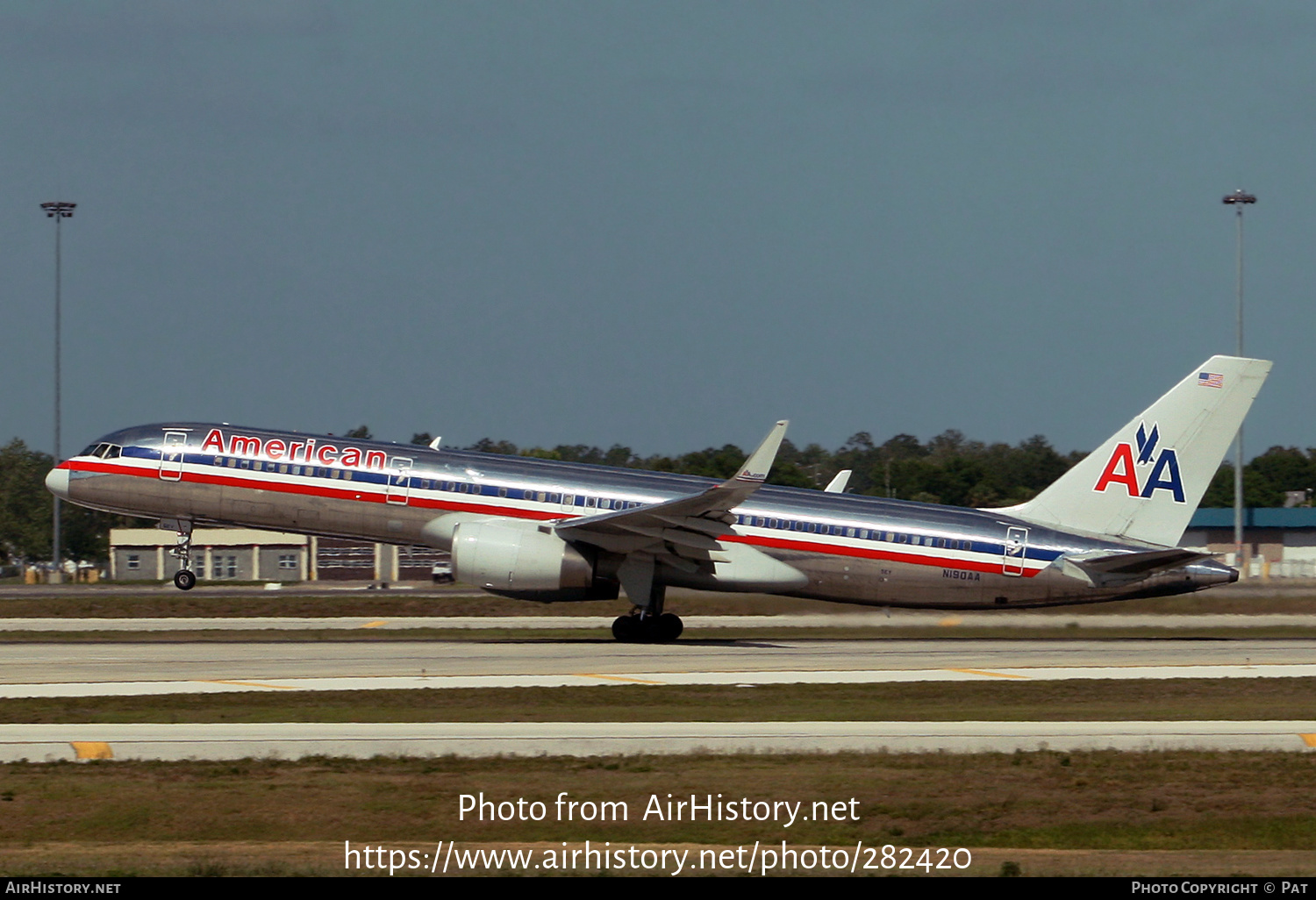 Aircraft Photo of N190AA | Boeing 757-223 | American Airlines | AirHistory.net #282420