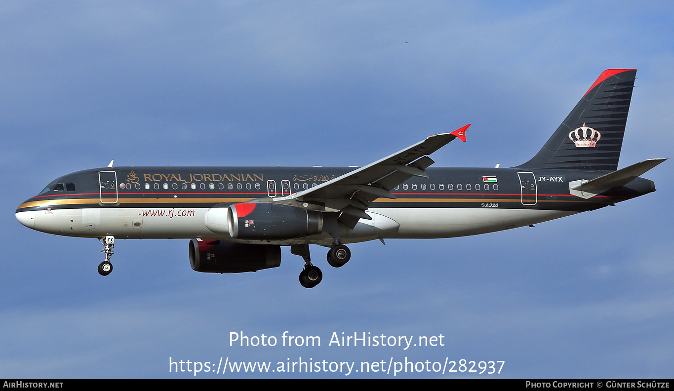 Aircraft Photo of JY-AYX | Airbus A320-232 | Royal Jordanian Airlines | AirHistory.net #282937