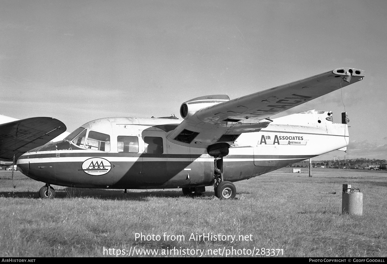 Aircraft Photo of VH-ACV | Piaggio P-166 | Air Associates | AirHistory.net #283371