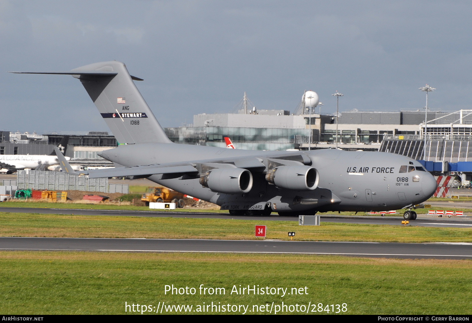 Aircraft Photo of 01-0188 / 10188 | Boeing C-17A Globemaster III | USA - Air Force | AirHistory.net #284138