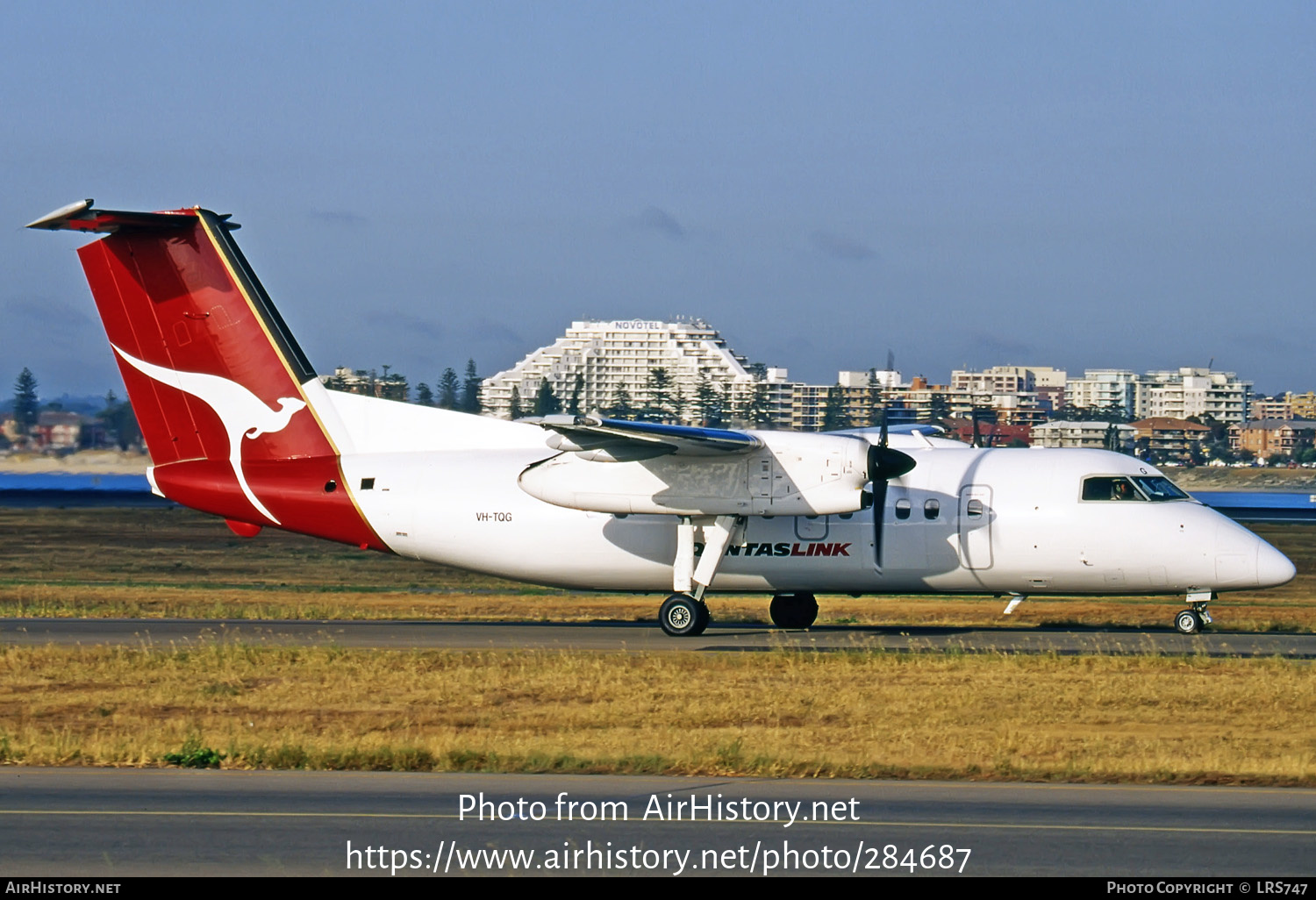 Aircraft Photo of VH-TQG | De Havilland Canada DHC-8-201Q Dash 8 | QantasLink | AirHistory.net #284687