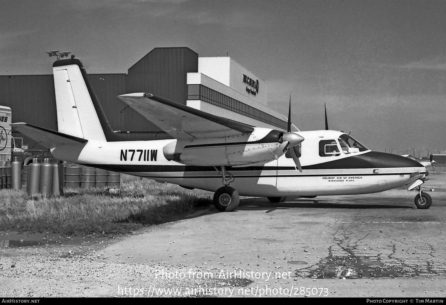 Aircraft Photo of N7711W | Aero Commander 680E Commander | Holiday Air of America | AirHistory.net #285073