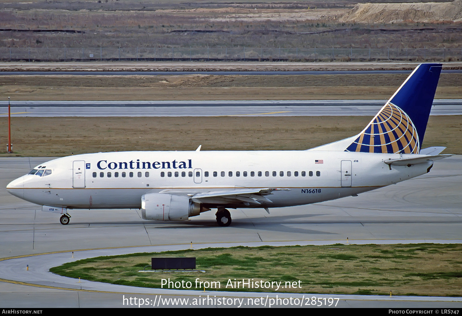 Aircraft Photo of N16618 | Boeing 737-524 | Continental Airlines | AirHistory.net #285197