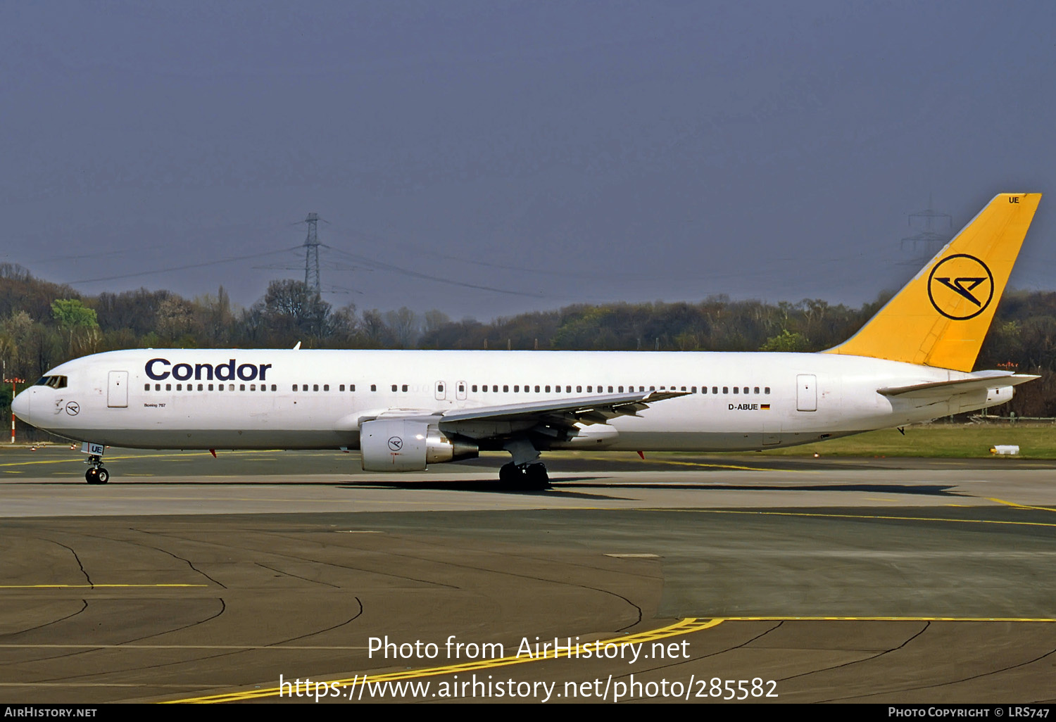 Aircraft Photo of D-ABUE | Boeing 767-330/ER | Condor Flugdienst | AirHistory.net #285582