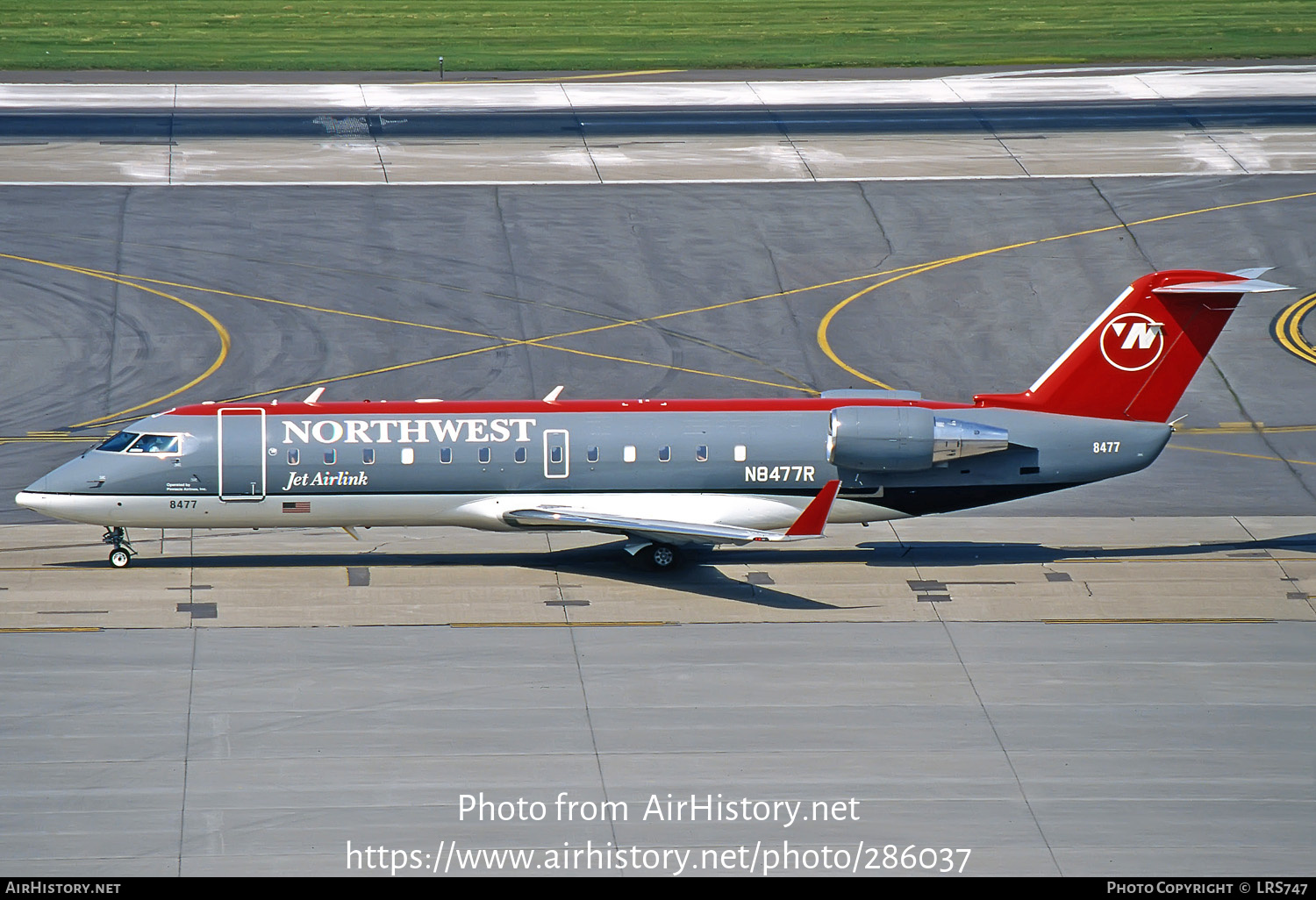 Aircraft Photo of N8477R | Bombardier CRJ-440 (CL-600-2B19) | Northwest Jet Airlink | AirHistory.net #286037