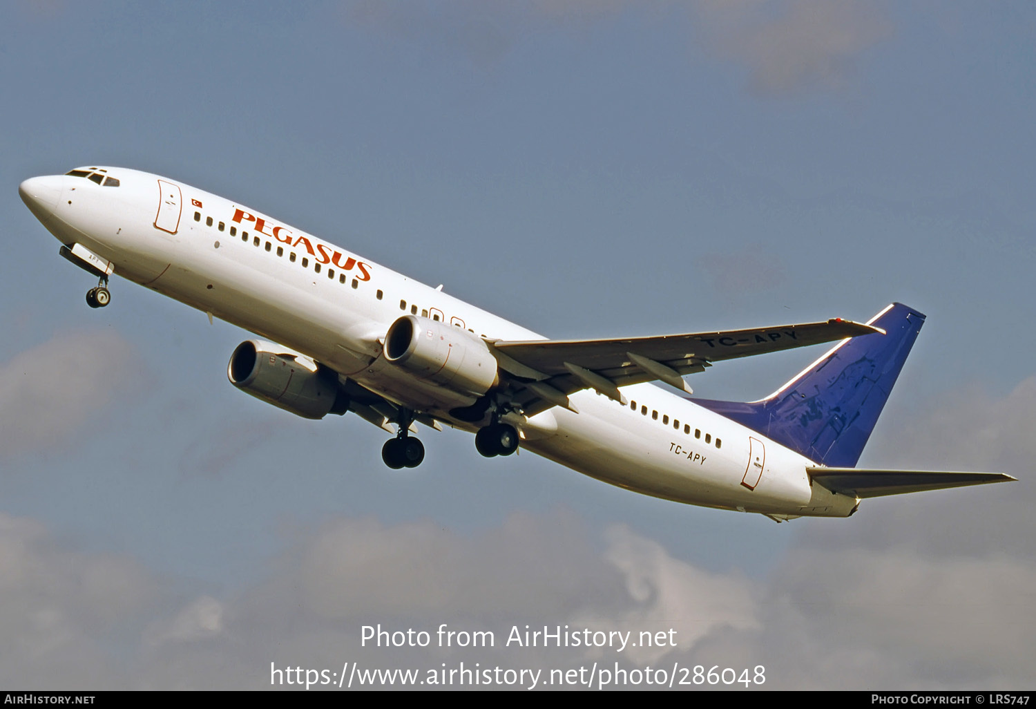 Aircraft Photo of TC-APY | Boeing 737-86N | Pegasus Airlines | AirHistory.net #286048