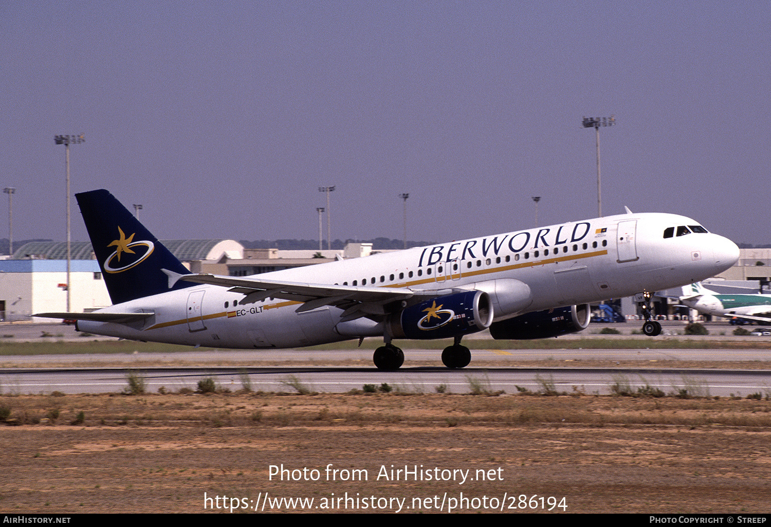 Aircraft Photo of EC-GLT | Airbus A320-231 | Iberworld Airlines | AirHistory.net #286194