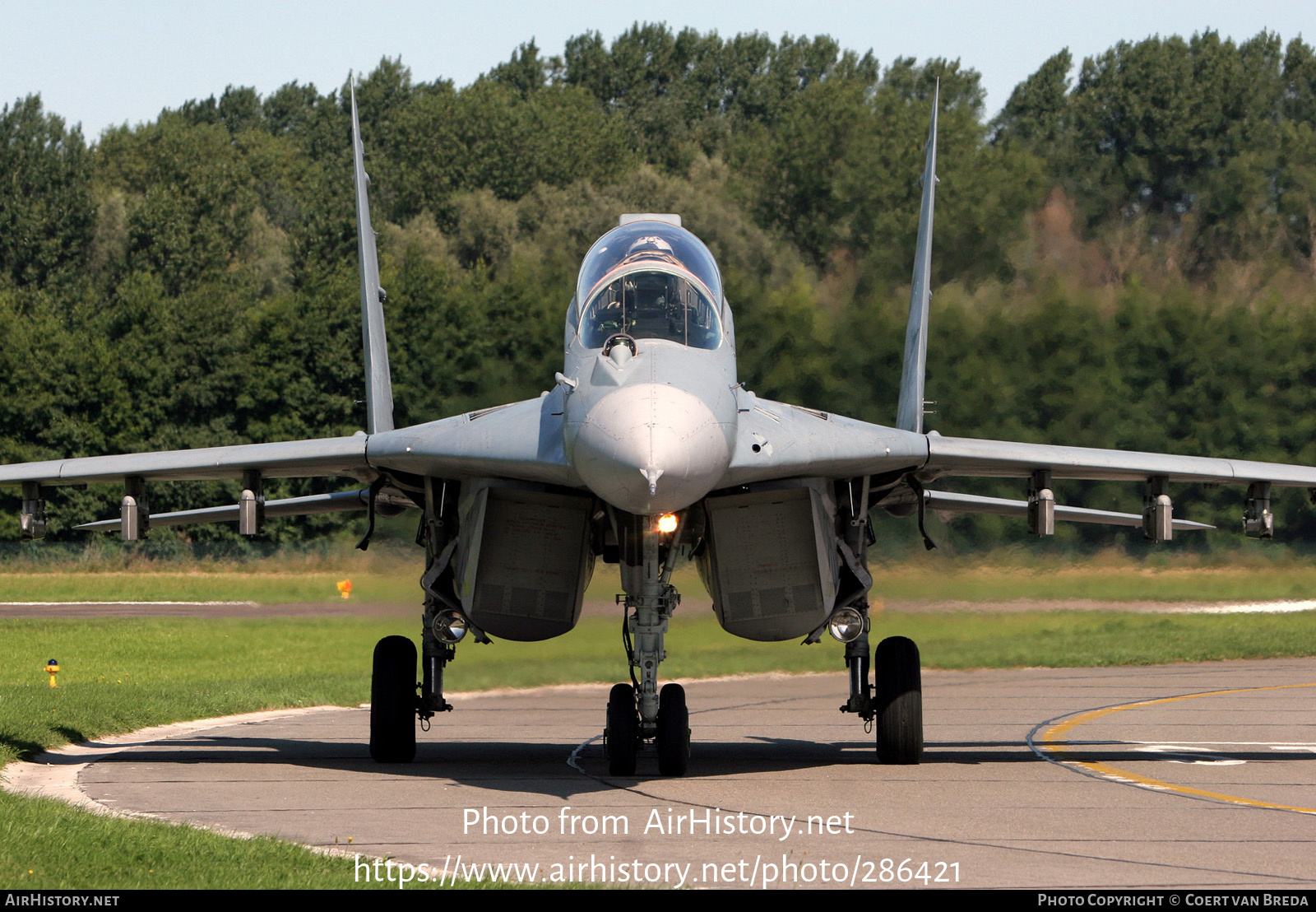 Aircraft Photo of 26 | Mikoyan-Gurevich MiG-29UB (9-51) | Hungary - Air Force | AirHistory.net #286421