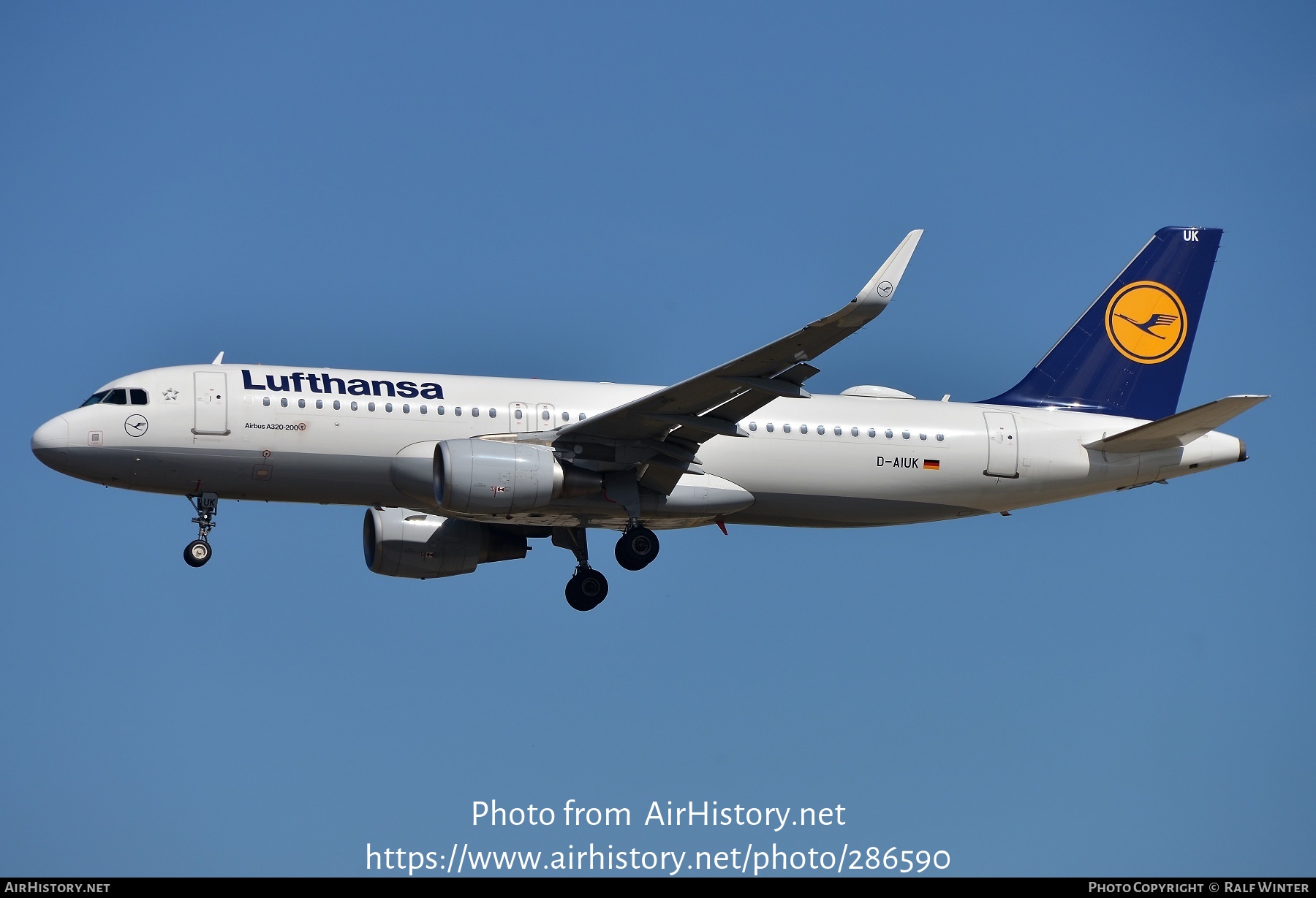 Aircraft Photo of D-AIUK | Airbus A320-214 | Lufthansa | AirHistory.net #286590