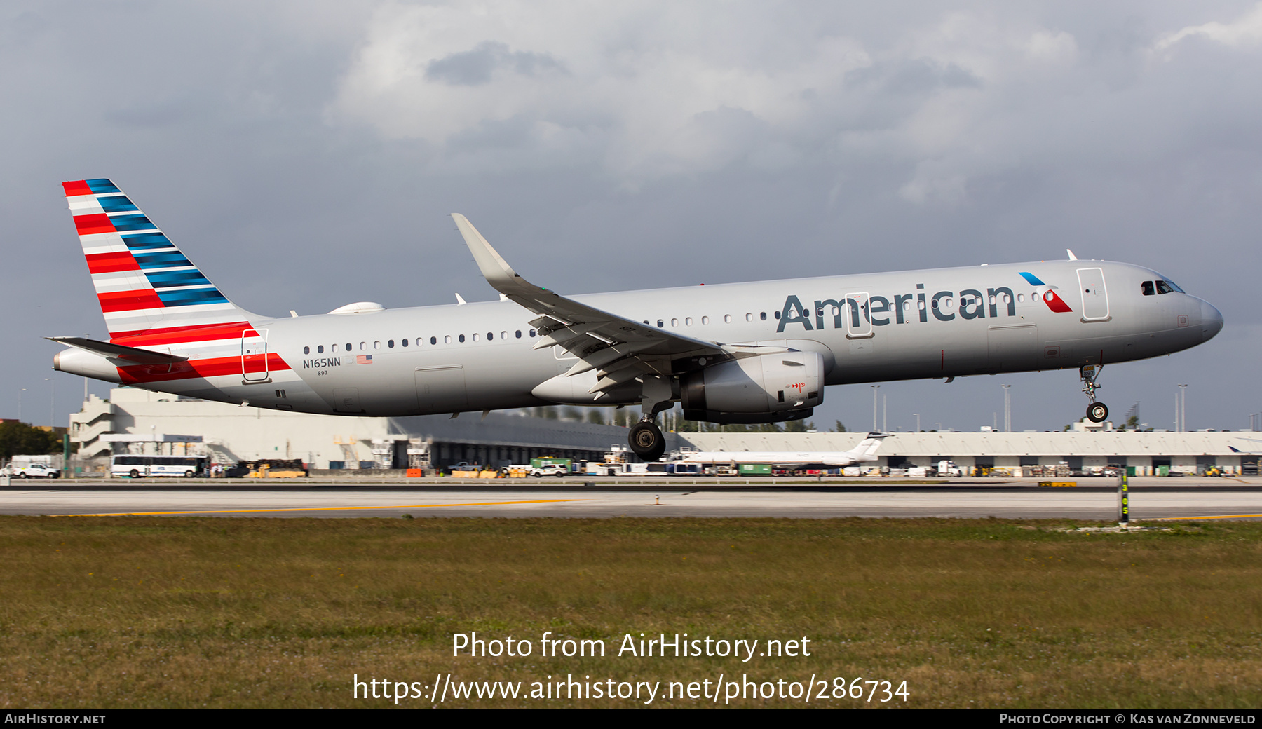 Aircraft Photo of N165NN | Airbus A321-231 | American Airlines | AirHistory.net #286734