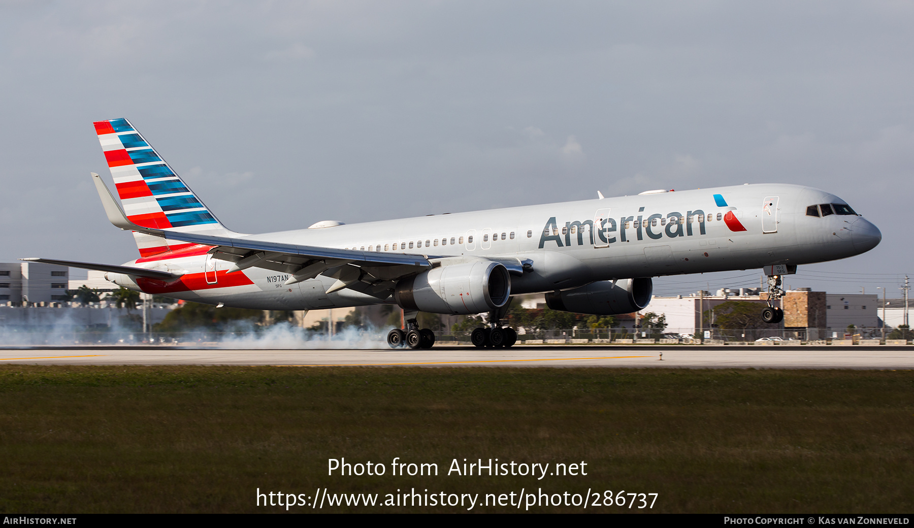 Aircraft Photo of N197AN | Boeing 757-223 | American Airlines | AirHistory.net #286737