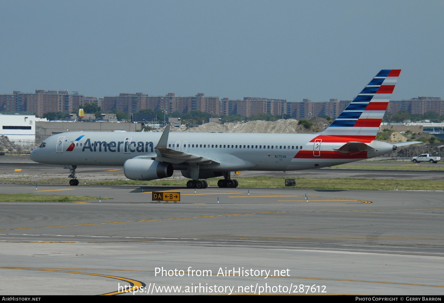 Aircraft Photo of N175AN | Boeing 757-223 | American Airlines | AirHistory.net #287612