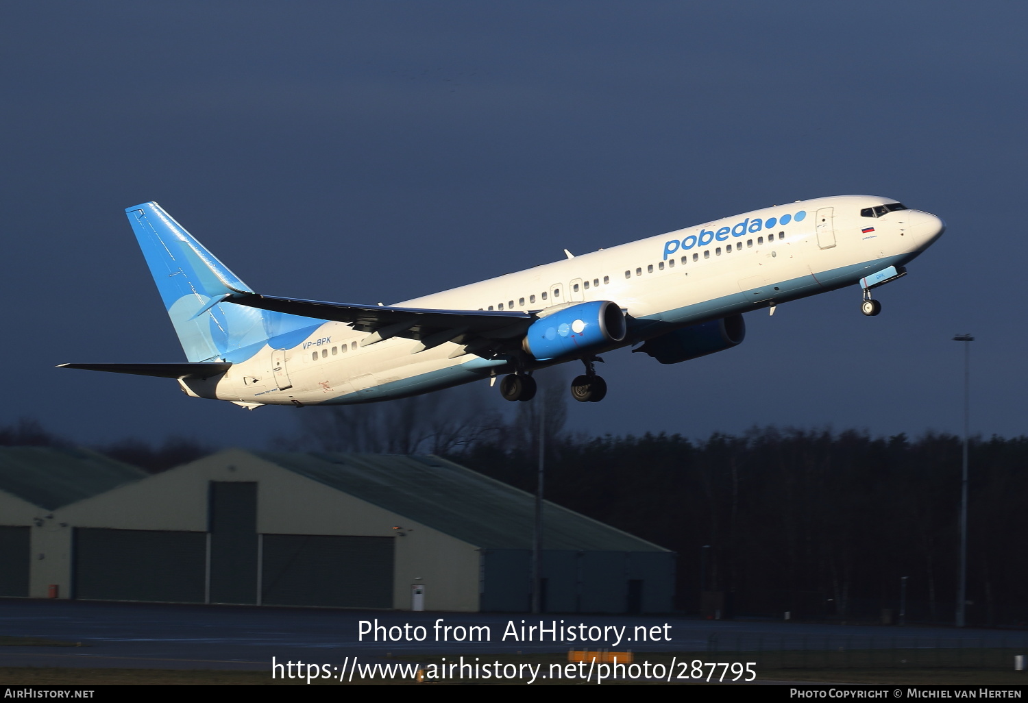 Aircraft Photo of VP-BPK | Boeing 737-800 | Pobeda Airlines | AirHistory.net #287795