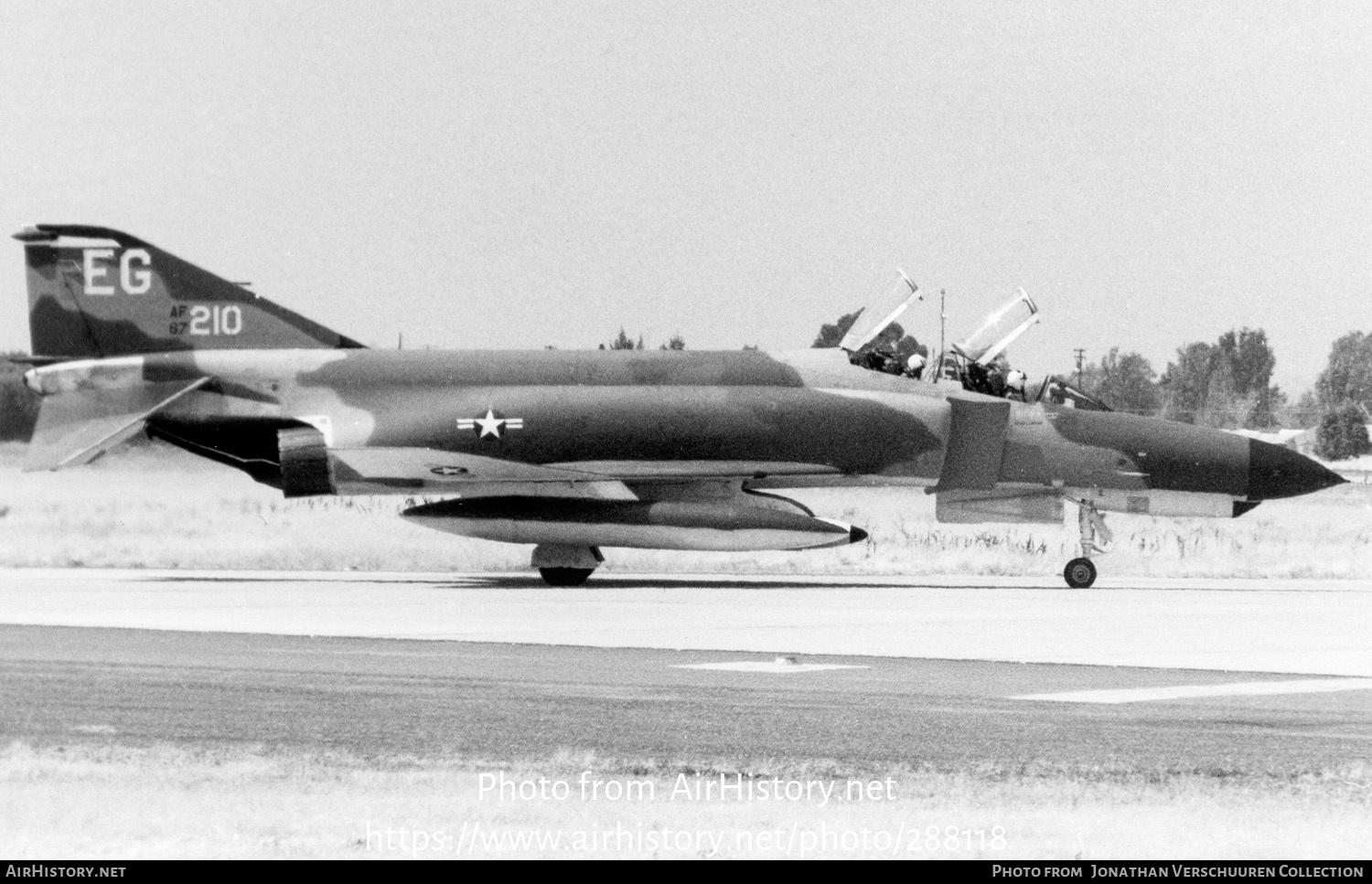 Aircraft Photo of 67-0210 / AF67-210 | McDonnell Douglas F-4E Phantom II | USA - Air Force | AirHistory.net #288118