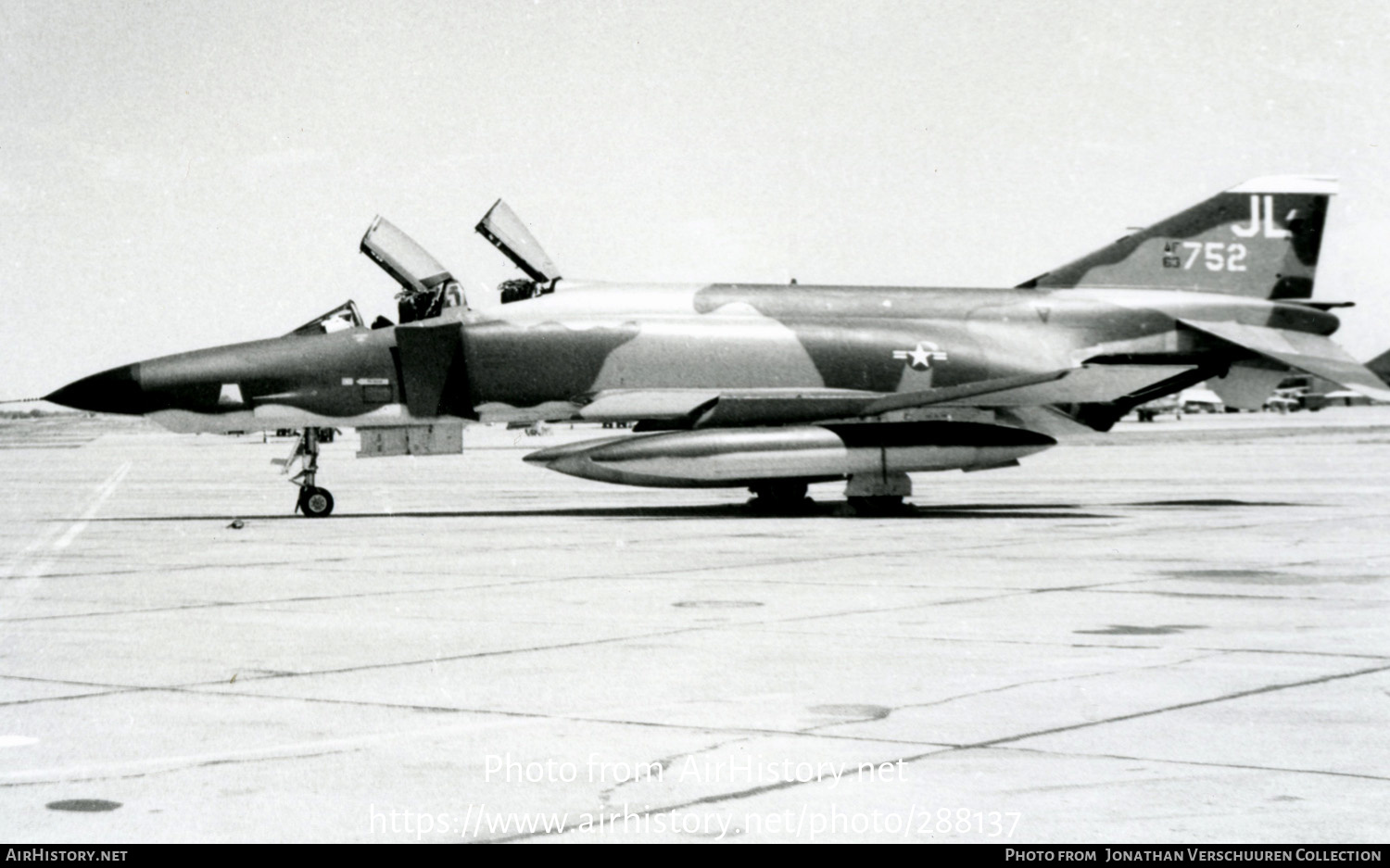 Aircraft Photo of 63-7752 / AF63-752 | McDonnell RF-4C Phantom II | USA - Air Force | AirHistory.net #288137