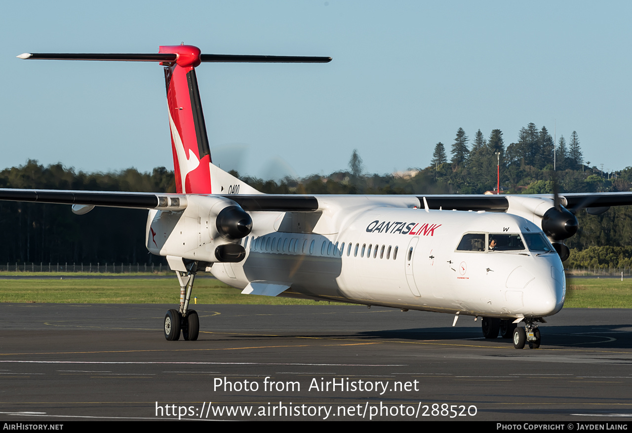 Aircraft Photo of VH-QOW | Bombardier DHC-8-402 Dash 8 | QantasLink | AirHistory.net #288520