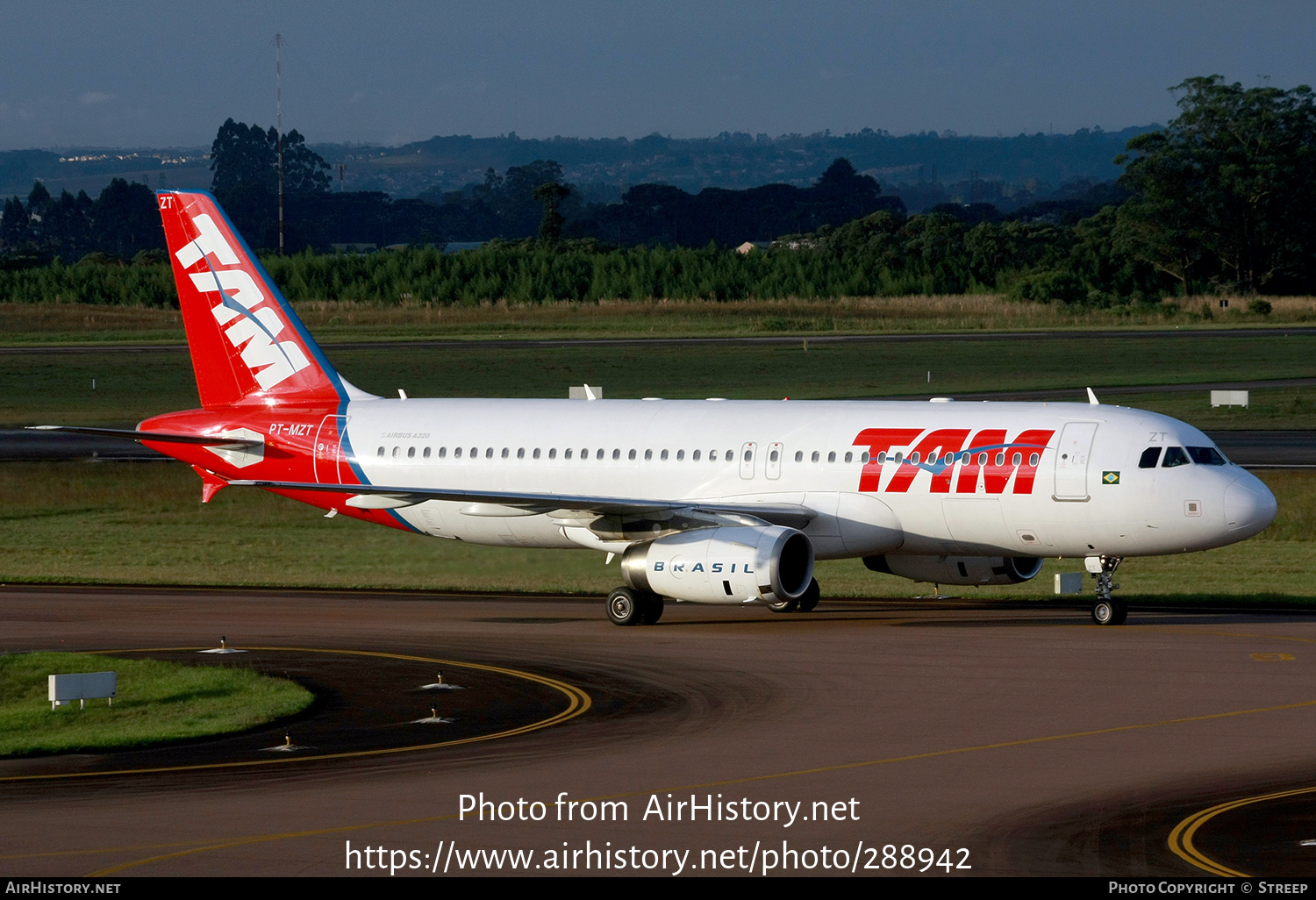 Aircraft Photo of PT-MZT | Airbus A320-232 | TAM Linhas Aéreas | AirHistory.net #288942