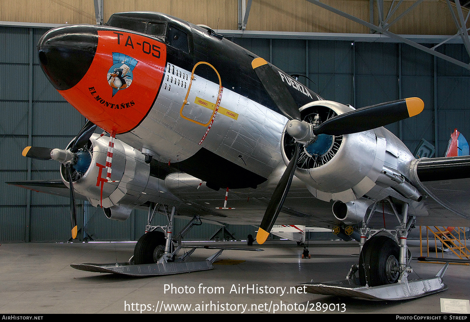 Aircraft Photo of TA-05 | Douglas C-47A Skytrain | Argentina - Air Force | AirHistory.net #289013