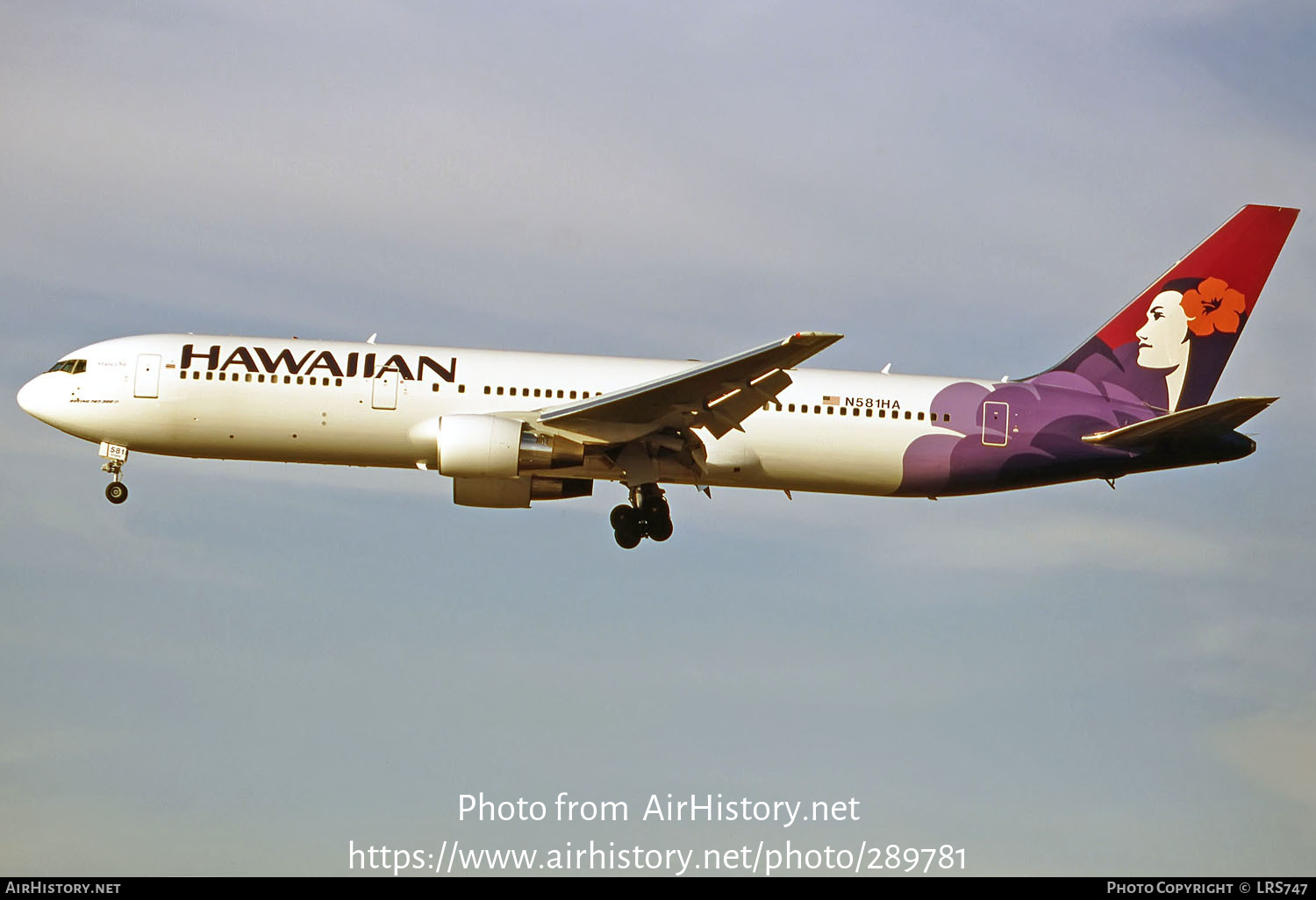 Aircraft Photo of N581HA | Boeing 767-33A/ER | Hawaiian Airlines | AirHistory.net #289781