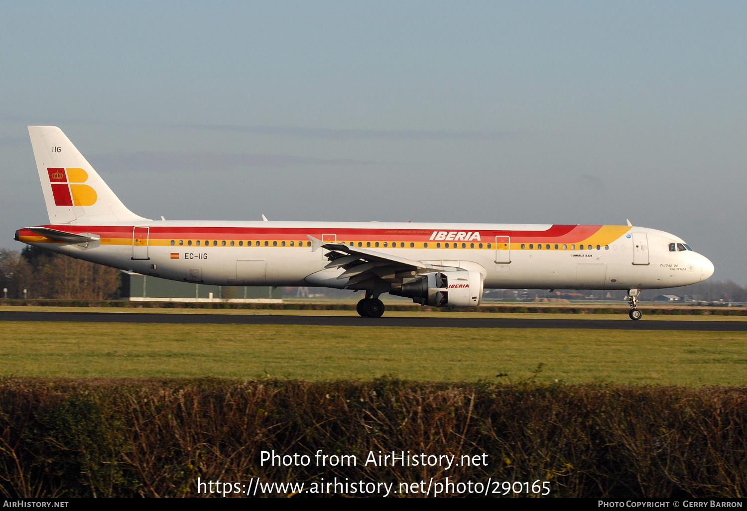 Aircraft Photo of EC-IIG | Airbus A321-211 | Iberia | AirHistory.net #290165