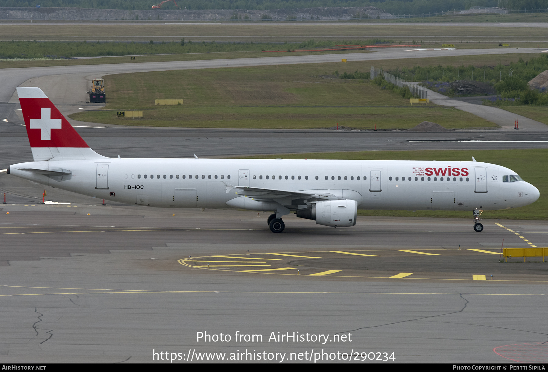 Aircraft Photo of HB-IOC | Airbus A321-111 | Swiss International Air Lines | AirHistory.net #290234