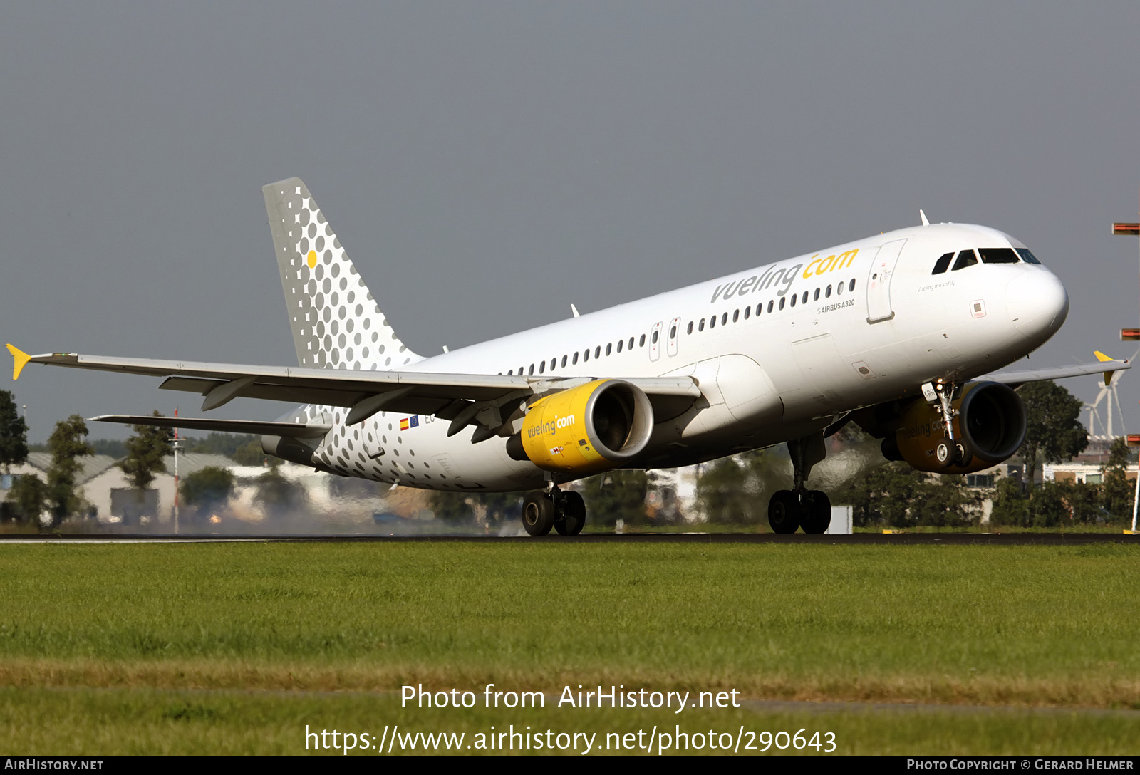 Aircraft Photo of EC-KRH | Airbus A320-214 | Vueling Airlines | AirHistory.net #290643