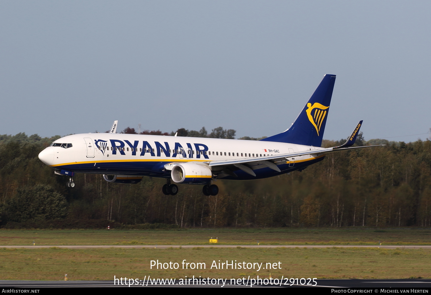 Aircraft Photo of 9H-QAC | Boeing 737-800 | Ryanair | AirHistory.net #291025