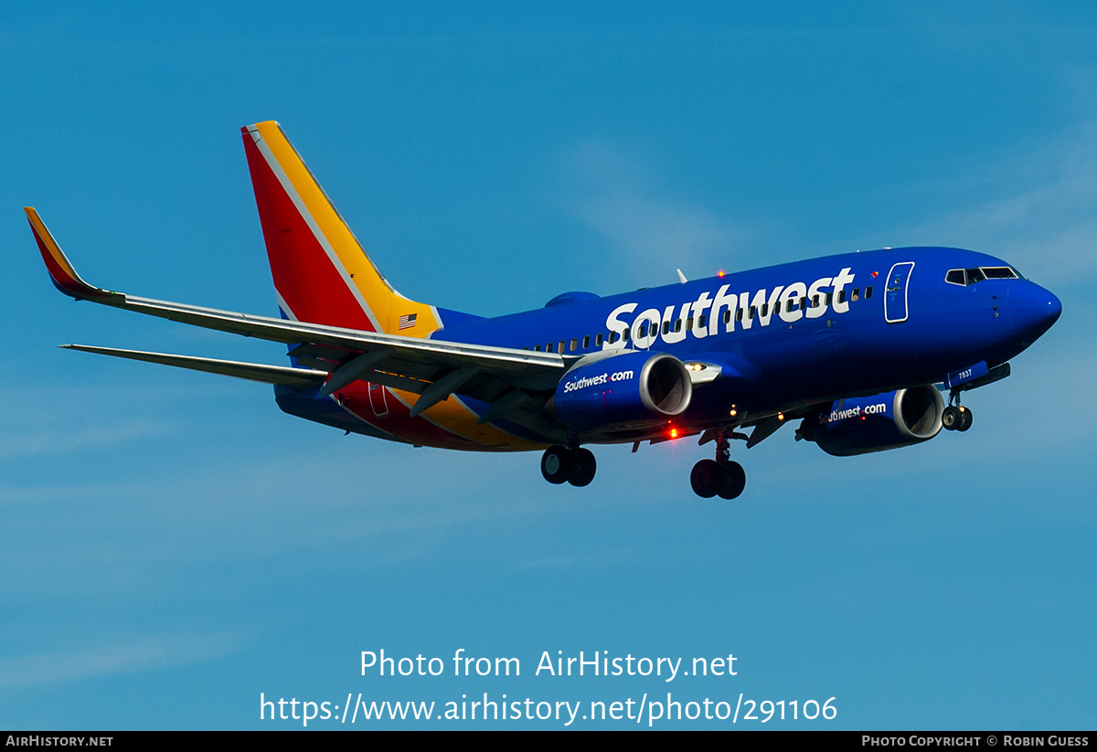 Aircraft Photo of N7837A | Boeing 737-752 | Southwest Airlines | AirHistory.net #291106