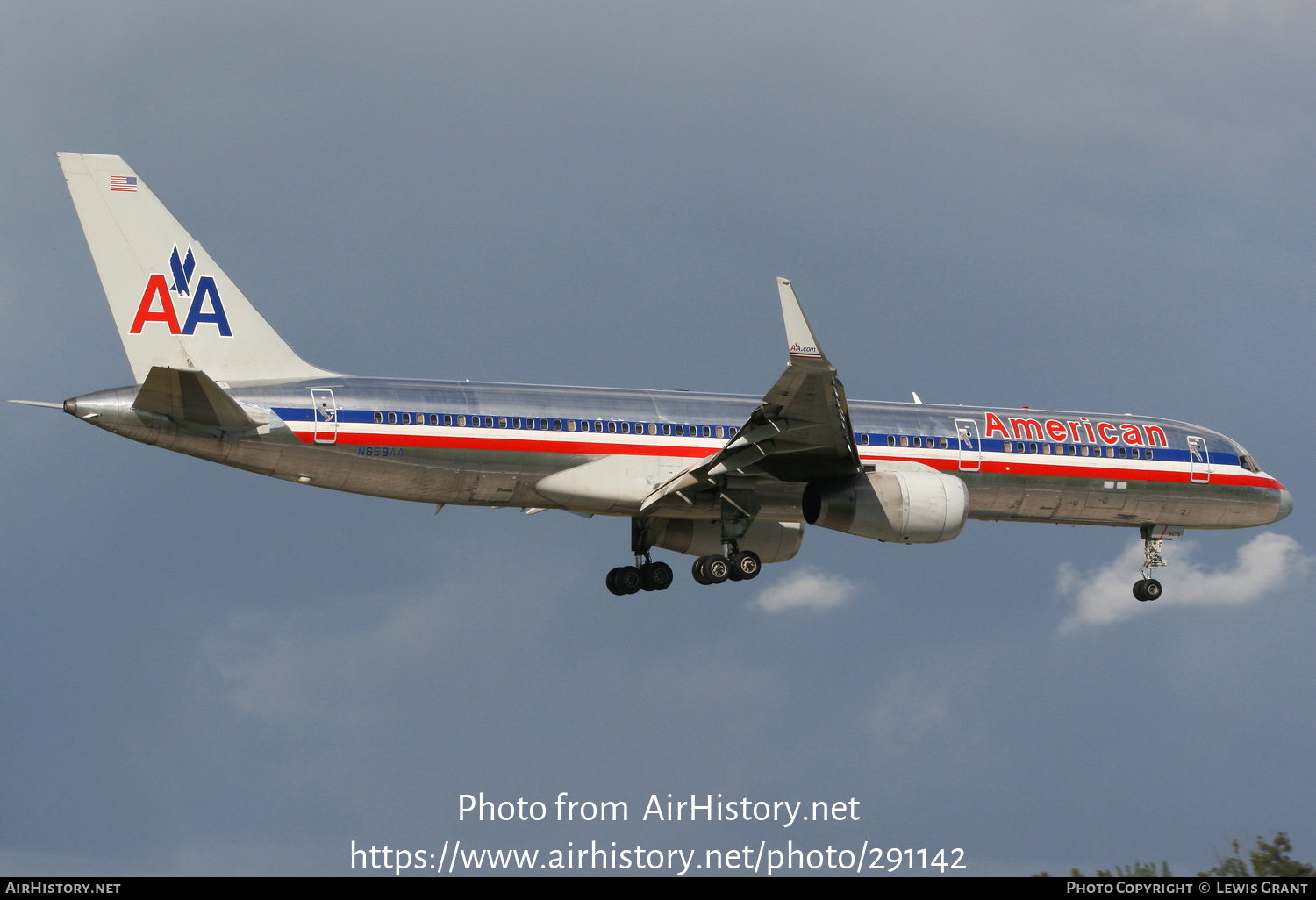 Aircraft Photo of N659AA | Boeing 757-223 | American Airlines | AirHistory.net #291142