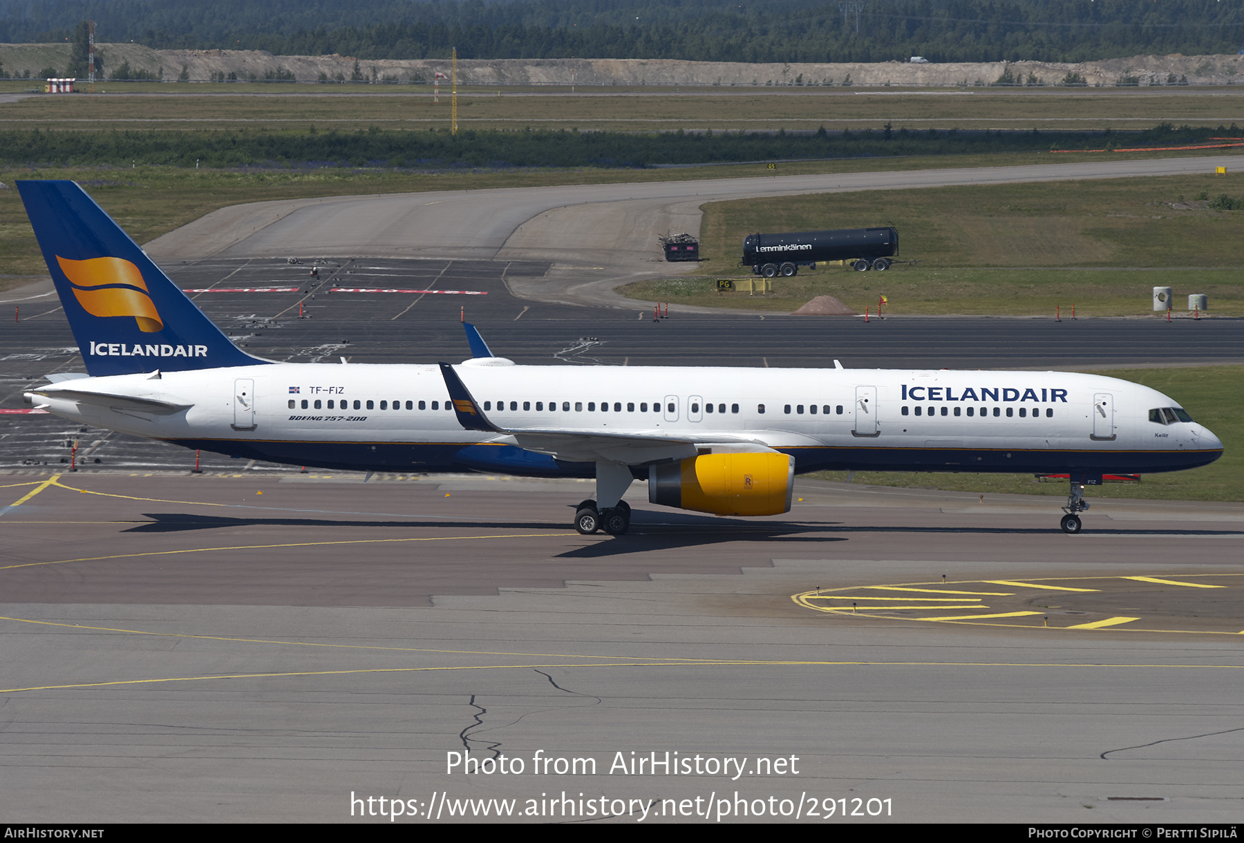 Aircraft Photo of TF-FIZ | Boeing 757-256 | Icelandair | AirHistory.net #291201