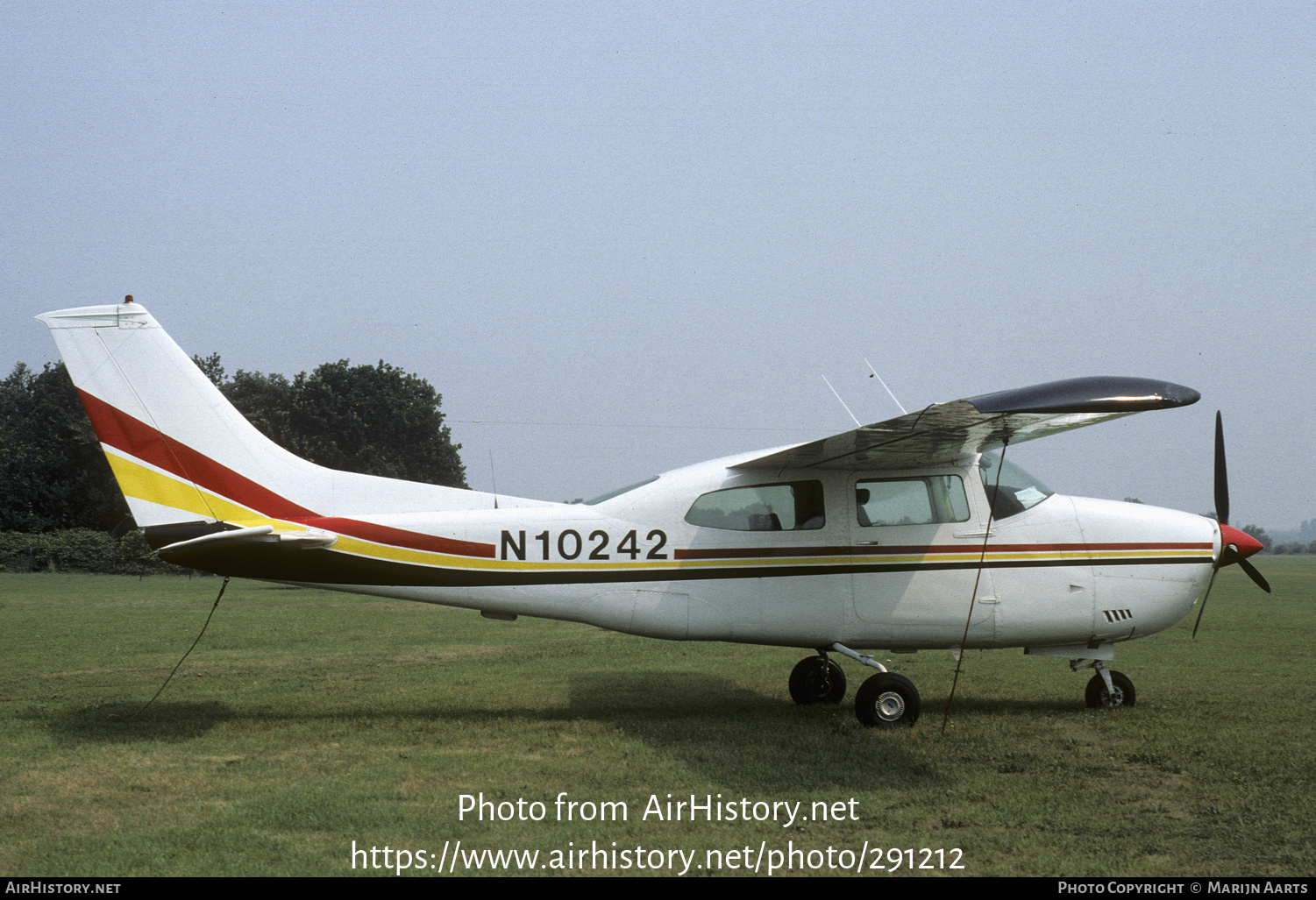 Aircraft Photo of N10242 | Cessna 210L Centurion | AirHistory.net #291212