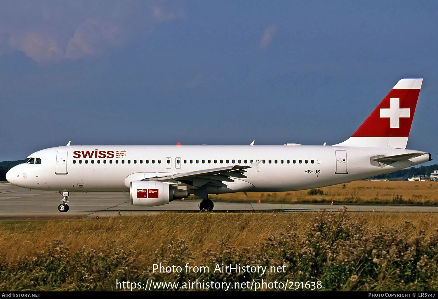 Aircraft Photo of HB-IJS | Airbus A320-214 | Swiss International Air Lines | AirHistory.net #291638