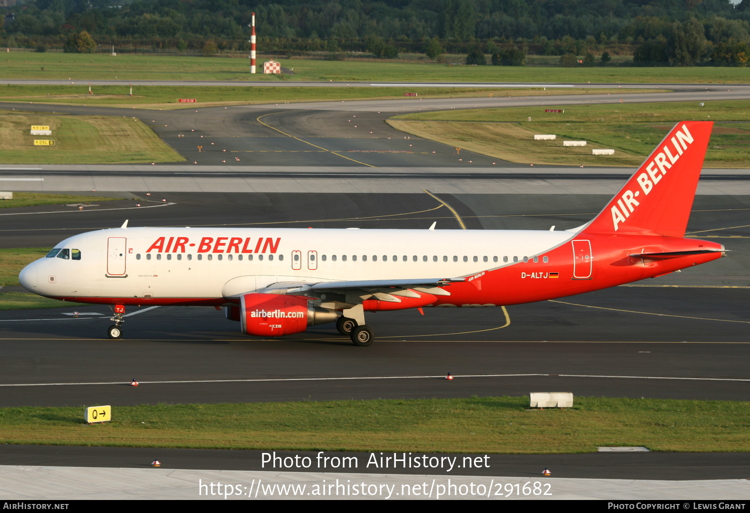 Aircraft Photo of D-ALTJ | Airbus A320-214 | Air Berlin | AirHistory.net #291682