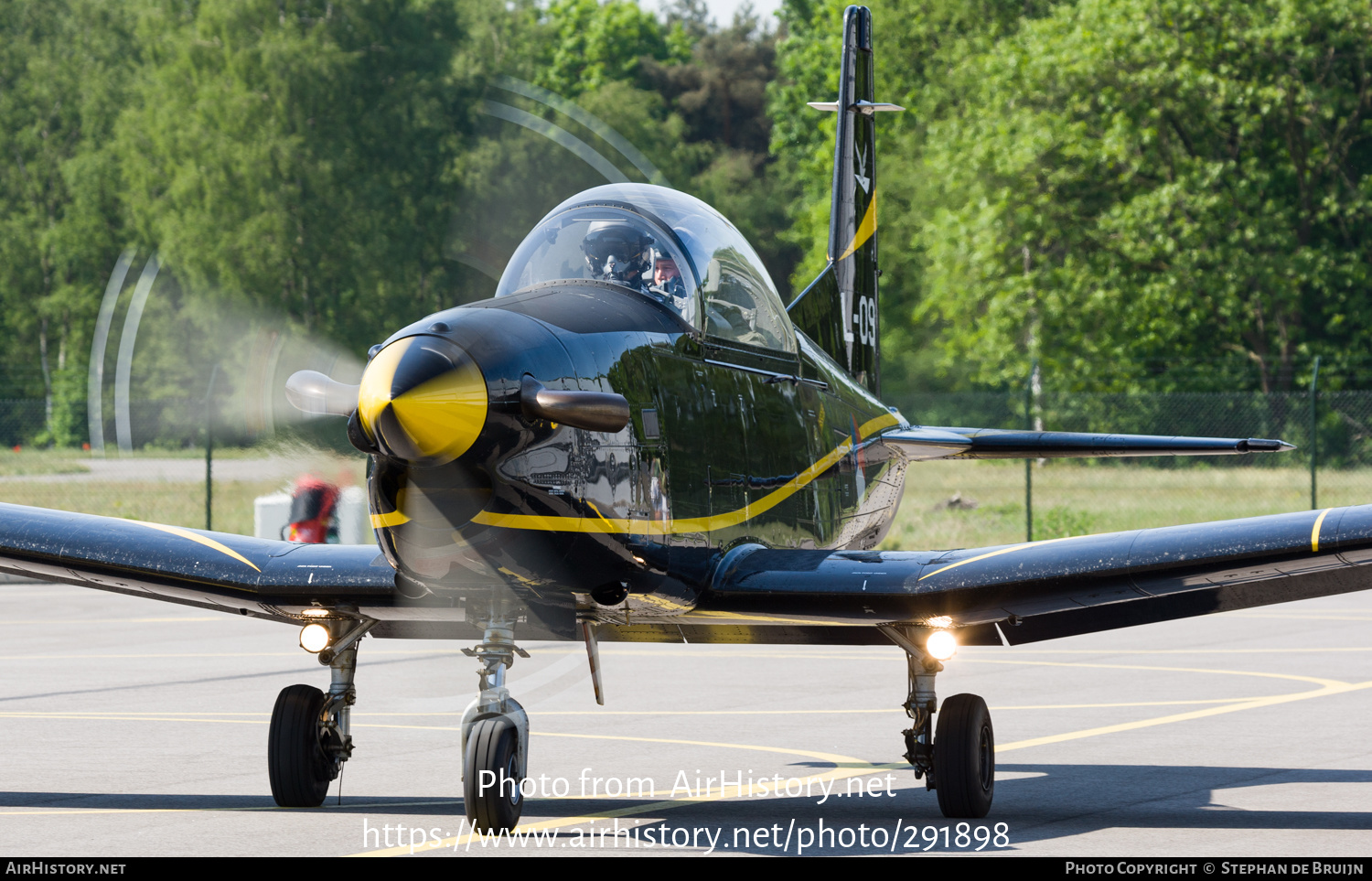 Aircraft Photo of L-09 | Pilatus PC-7 | Netherlands - Air Force | AirHistory.net #291898