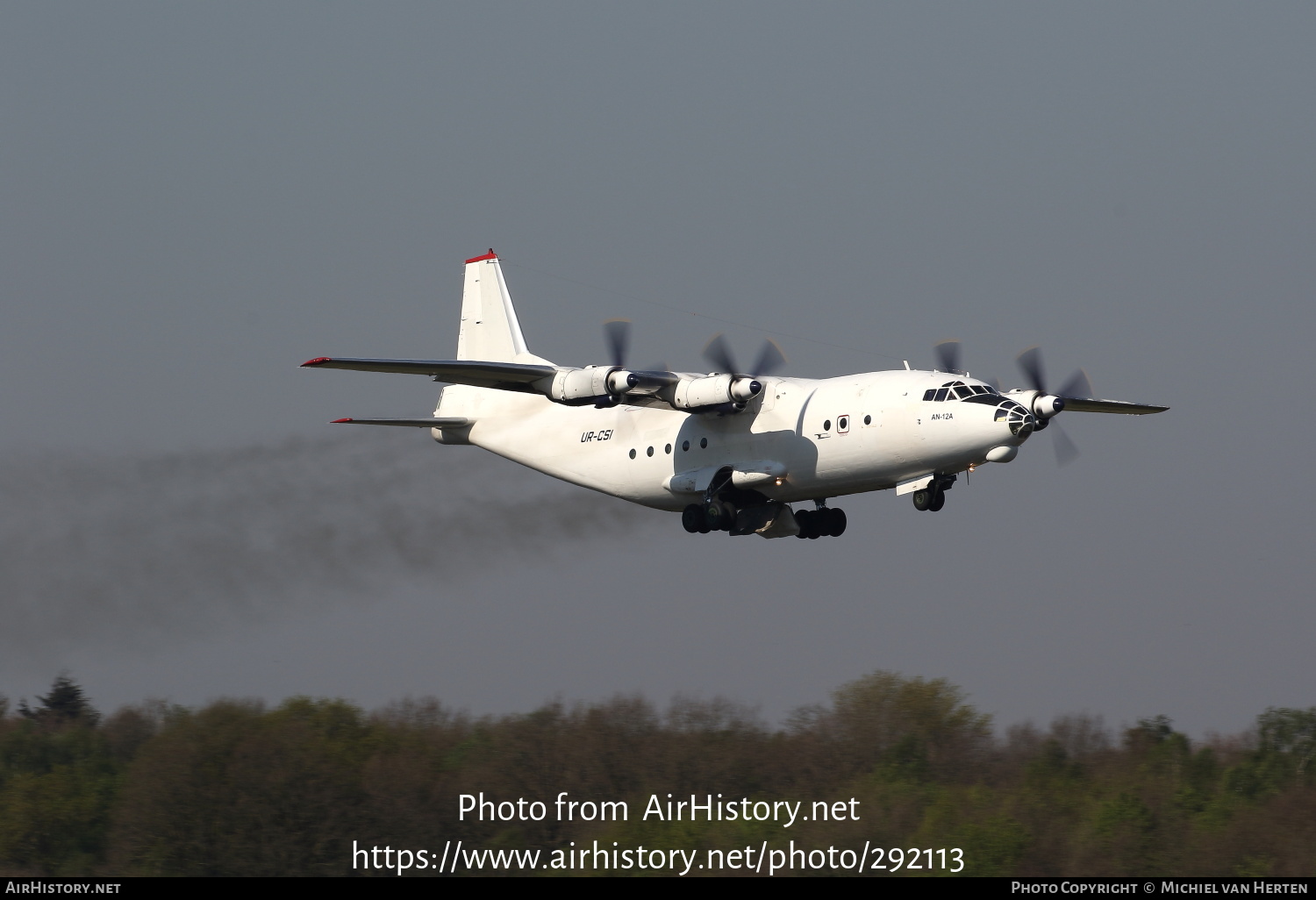 Aircraft Photo of UR-CSI | Antonov An-12A | AirHistory.net #292113