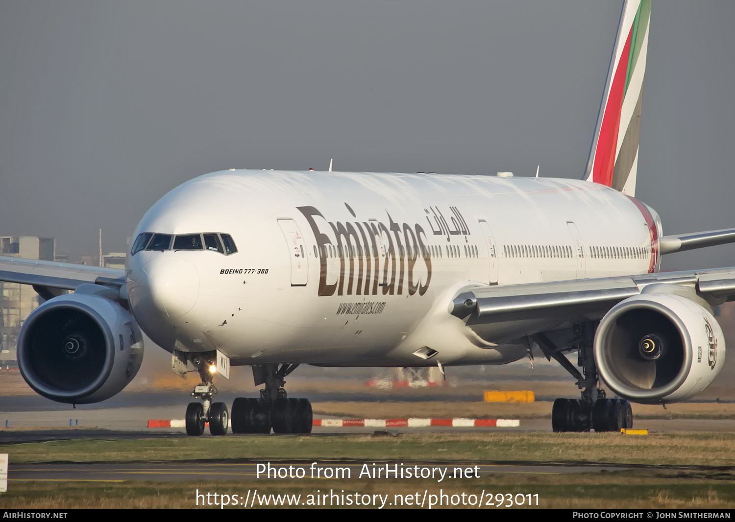 Aircraft Photo of A6-EMV | Boeing 777-31H | Emirates | AirHistory.net #293011