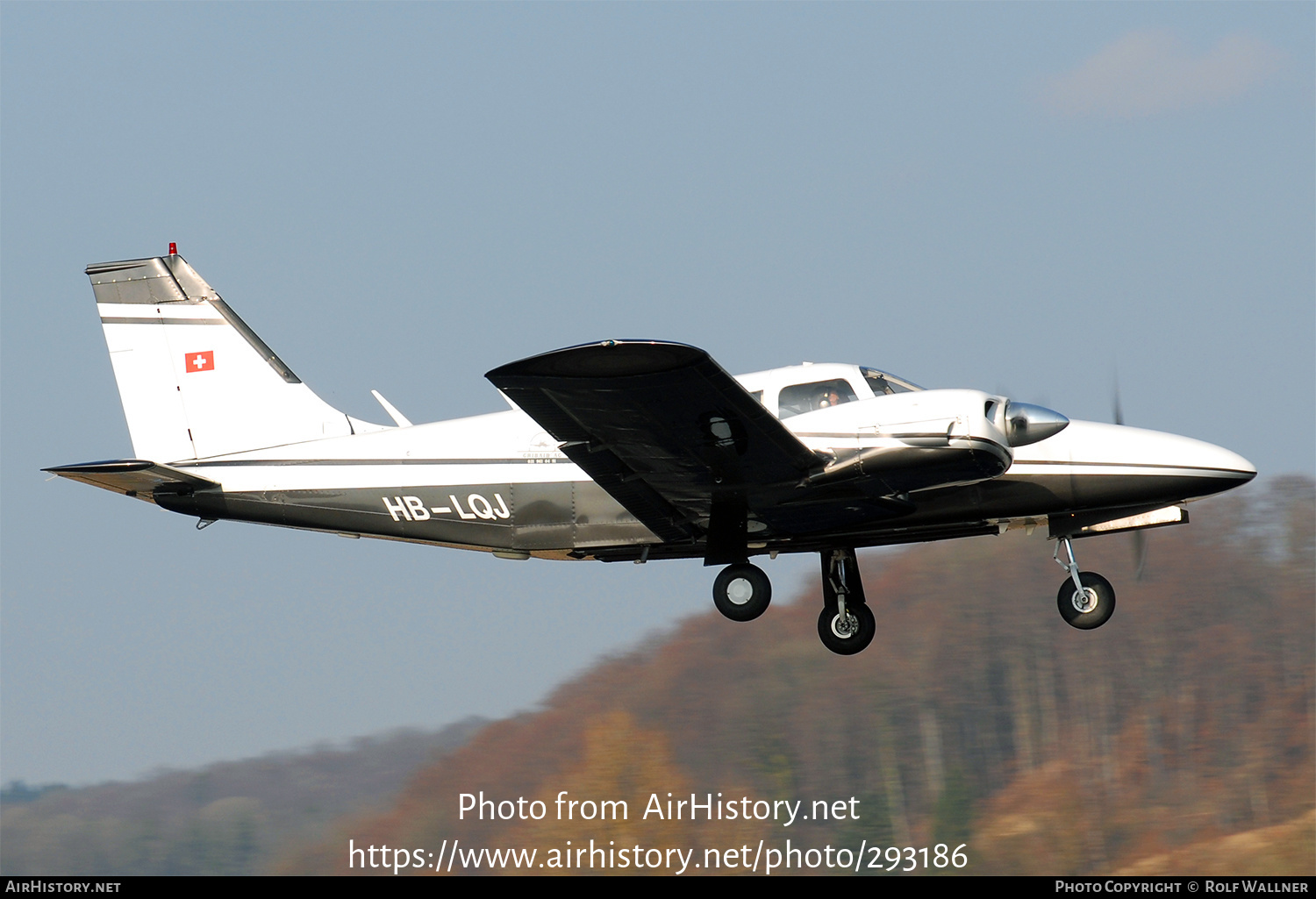 Aircraft Photo of HB-LQJ | Piper PA-34-200 Seneca | Gribair | AirHistory.net #293186