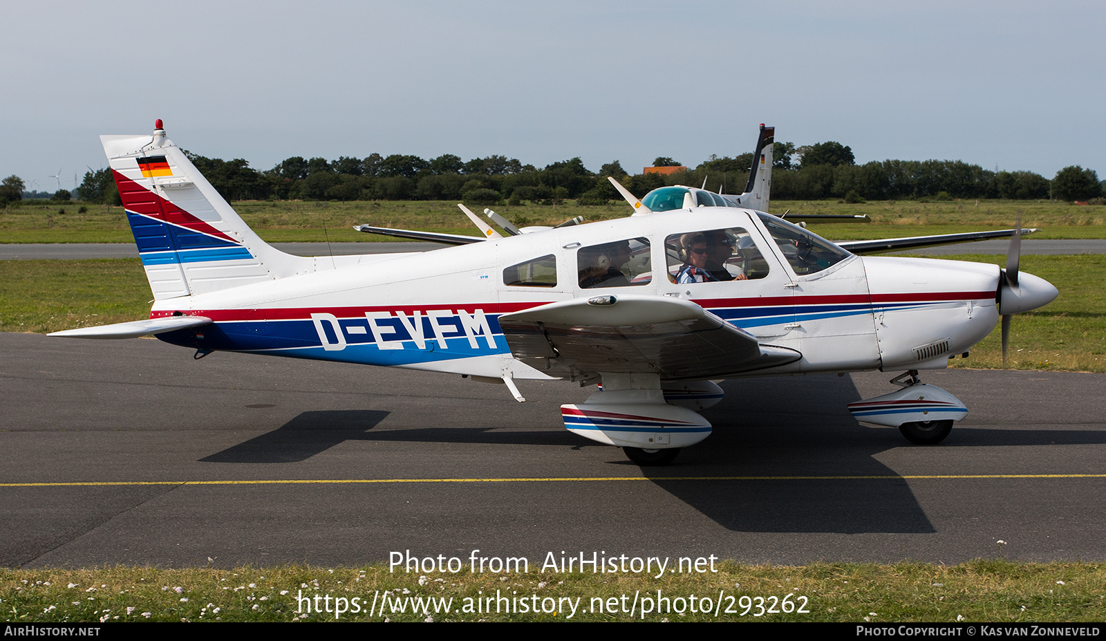 Aircraft Photo of D-EVFM | Piper PA-28-181 Archer II | AirHistory.net #293262