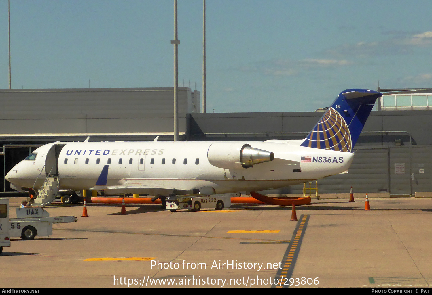 Aircraft Photo of N836AS | Bombardier CRJ-200ER (CL-600-2B19) | United Express | AirHistory.net #293806