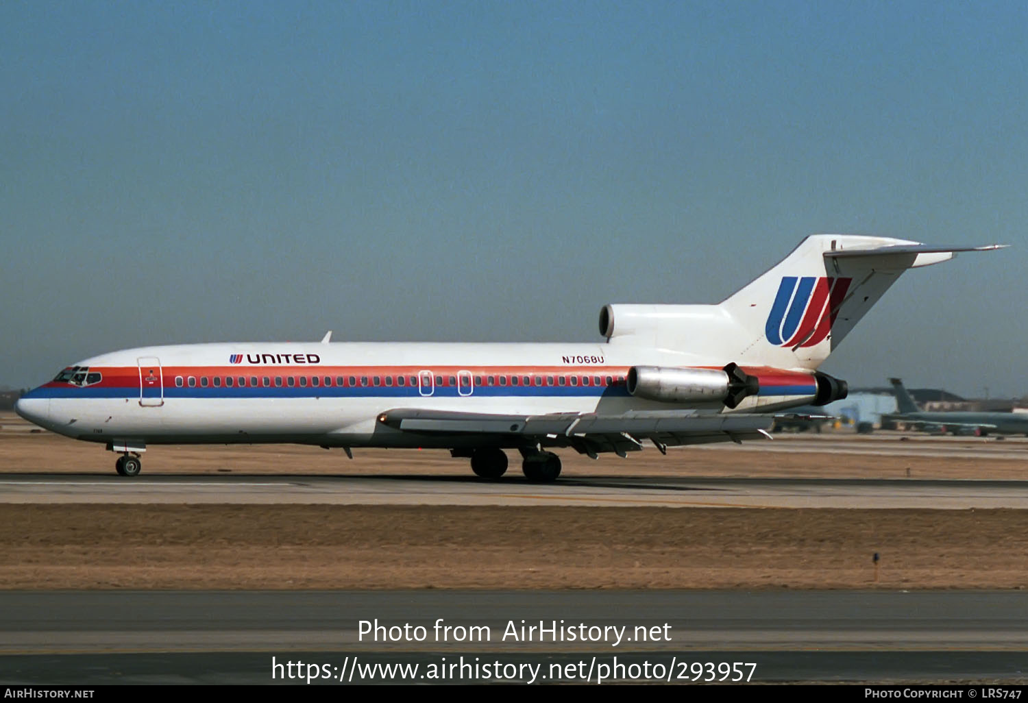 Aircraft Photo of N7068U | Boeing 727-22 | United Airlines | AirHistory.net #293957