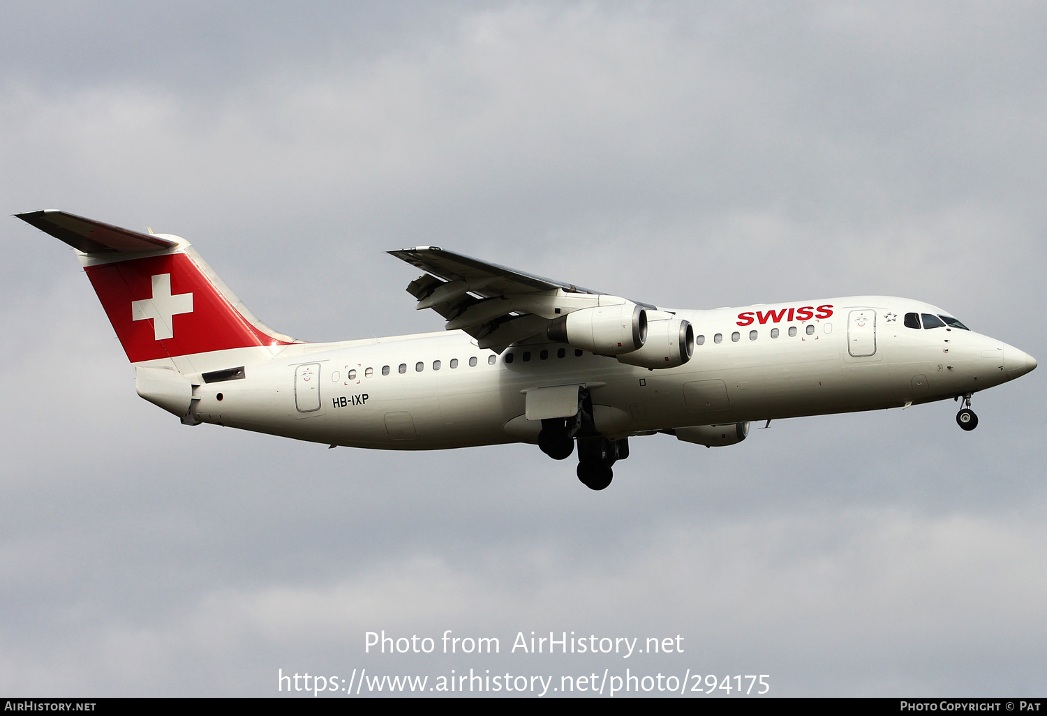 Aircraft Photo of HB-IXP | British Aerospace Avro 146-RJ100 | Swiss International Air Lines | AirHistory.net #294175